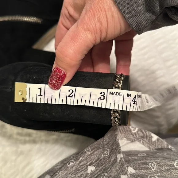 EUC Michael Kors Boots