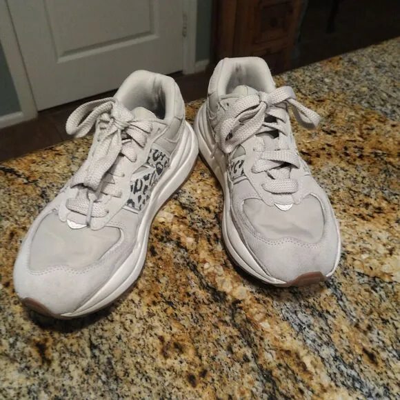 EUC New Balance 57/40 Timberwolf Leopard Gray Sneakers W5740APB Women's US 8 B