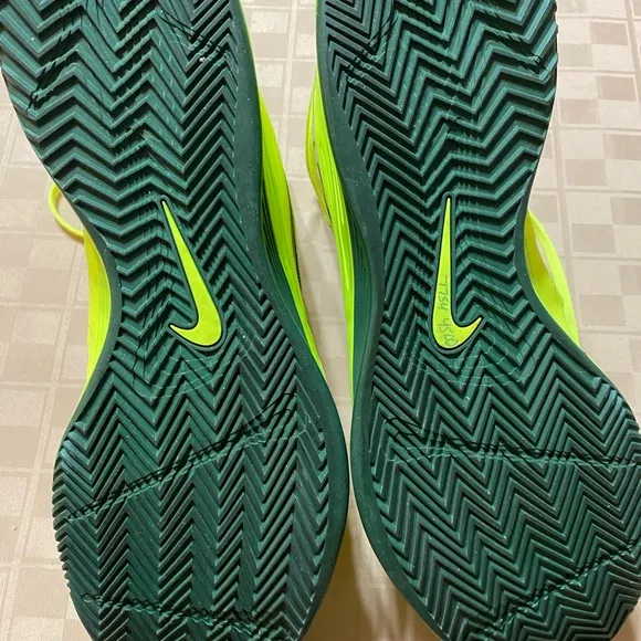 EUC Nike Zoom Hyperfuse Volt 2012 Size 17 525022-700 Neon Yellow UK 16 EU 52.