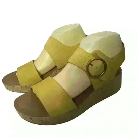 EuroSoft Finnly Womens Yellow Leather Wedge Sandal Size 9M