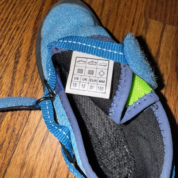 Evolv brand Kids Climbing Shoes - Blue and Green LIKE NEW