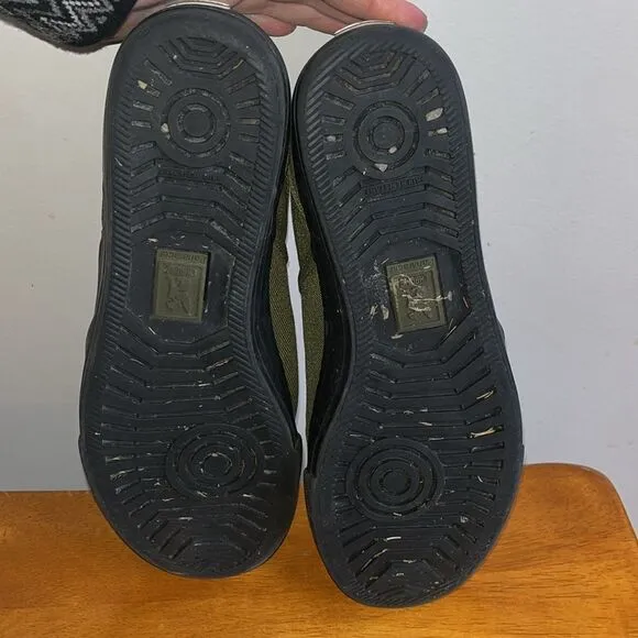 EXCELLENT CONDITION MEN’S 10-1/2 CHROME INDUSTRIES DIMA 3.0 PANARACER OLIVE SHOE