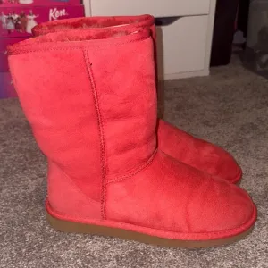 Extremely Rare Ugg Classic Short toma color size women’s 8