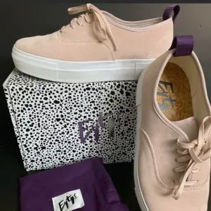 Eytys Light Pink Sneakers Mother Suede Upper Dust Bag &amp; Box Size Women’s 8.5M