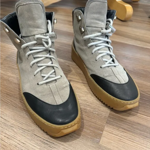 FEAR OF GOD Men’s 6th Collection Suede Hiker Sneakers God Grey 42 / 9 US $895