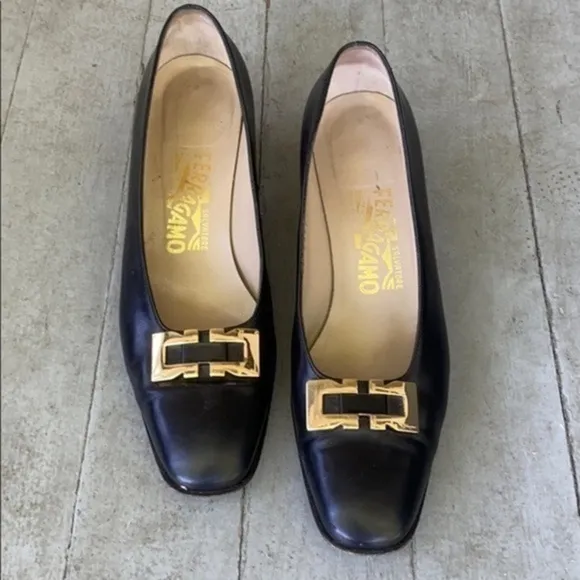 FERRAGAMO Classic Black Heels Shoes, 7