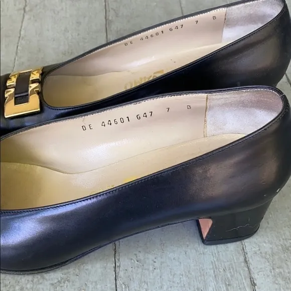 FERRAGAMO Classic Black Heels Shoes, 7