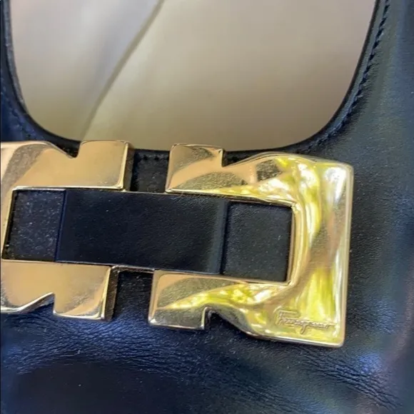 FERRAGAMO Classic Black Heels Shoes, 7