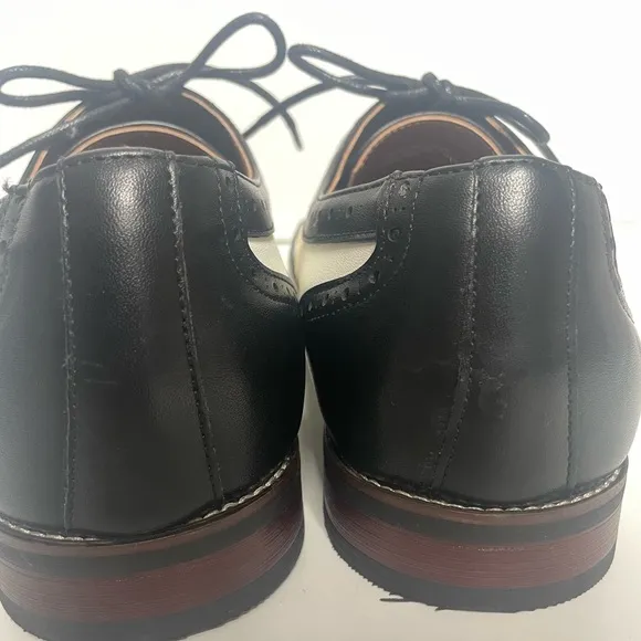 Ferro Aldo Arthur Black and White Classic Oxford Wingtips Men’s 10.5