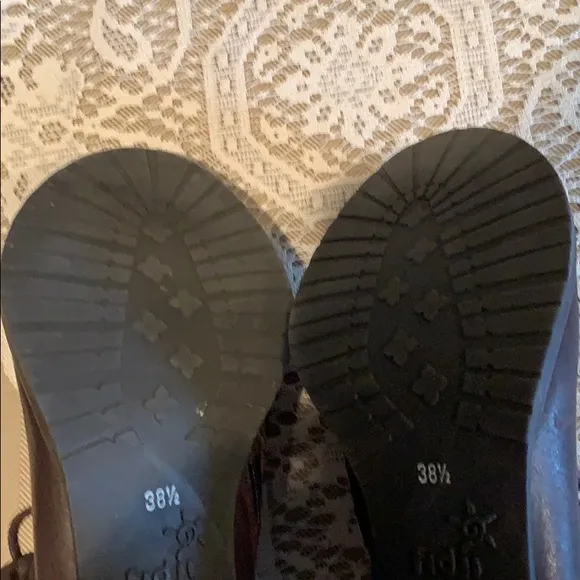 Fidji Shoes | Asra Bootie