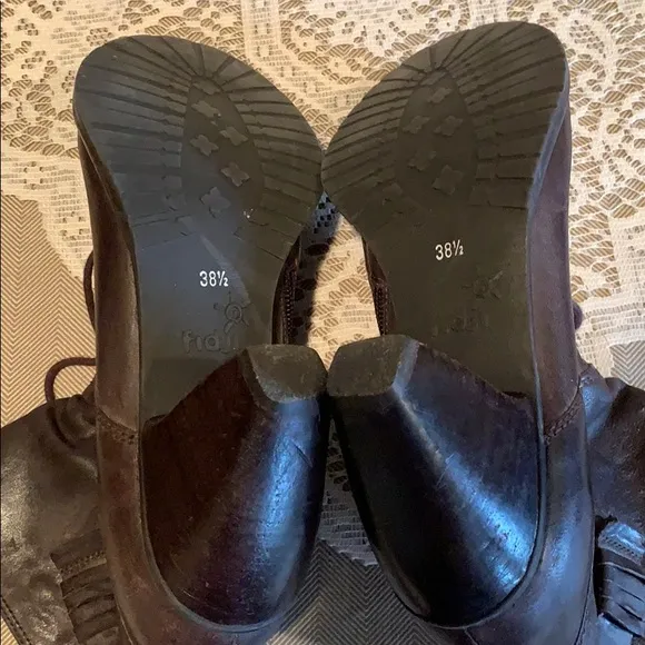 Fidji Shoes | Asra Bootie