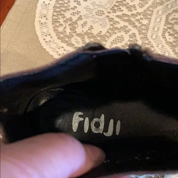Fidji Shoes | Asra Bootie