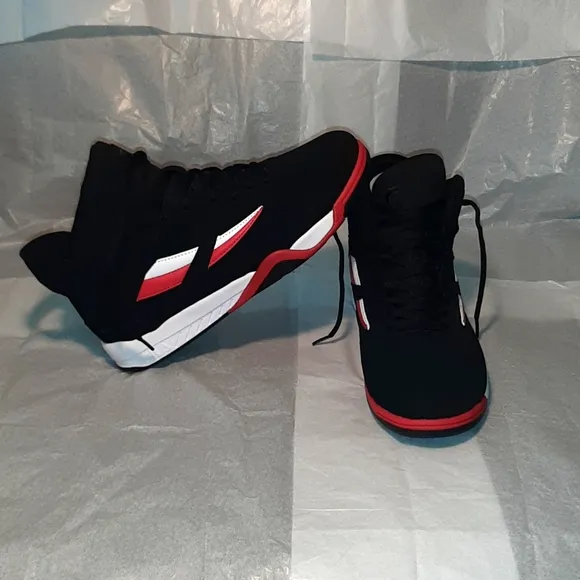 Fila Mid Suede Sneakers! Brand NEW Men 10.5