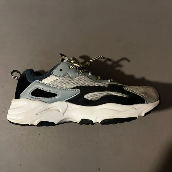 Fila Ray Tracer 5RM00532-051 Gray Casual Shoes Sneakers Size 6 Excellent Youth