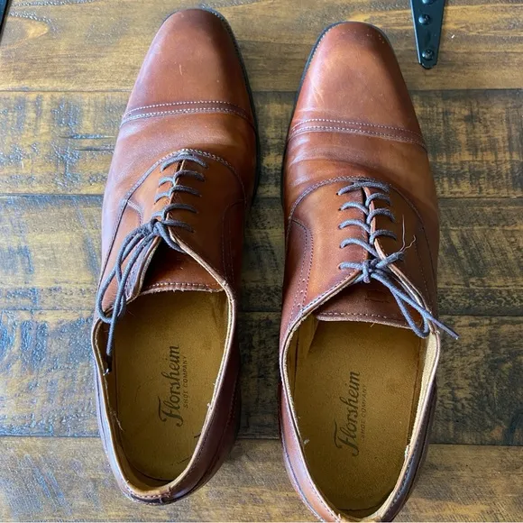 Florsheim Men’s Brown Leather Oxford Dress Shoes, Size 13 M, Classic lace up.