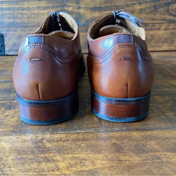 Florsheim Men’s Brown Leather Oxford Dress Shoes, Size 13 M, Classic lace up.