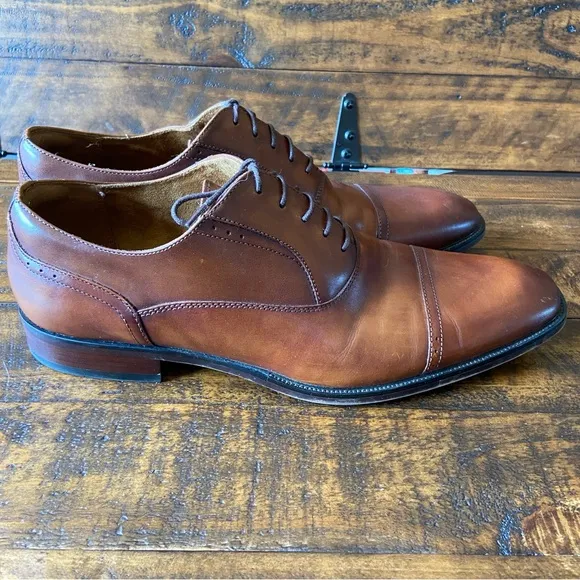 Florsheim Men’s Brown Leather Oxford Dress Shoes, Size 13 M, Classic lace up.