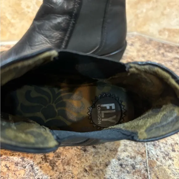 Fly London Phil Chelsea Black Ankle Boots Size 38 US 8