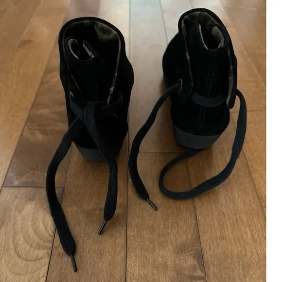 FLY London Women's Black Velvet Yama Ankle wedge Boot size 10