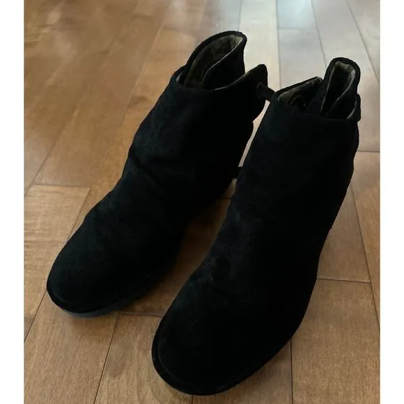FLY London Women's Black Velvet Yama Ankle wedge Boot size 10
