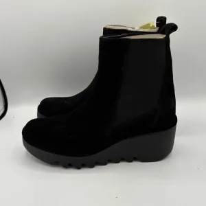 Fly London Womens Boots BAGU233FLY Slip On Chelsea Suede Leather Sz 39 US 8-8.5