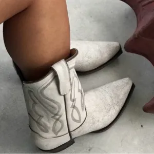 For Sale!! Idyllwind Boots! 7.5