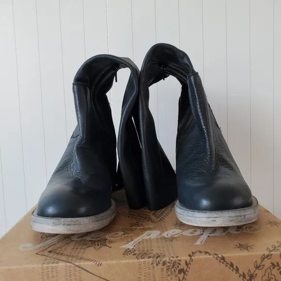 Free People Essential Tall Slouch Black Leather Boots Women’s Size 40 US 10