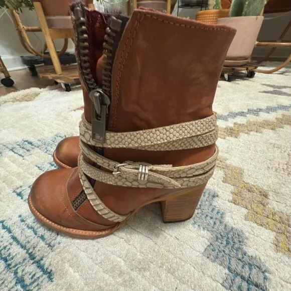 FREEBIRD BY STEVEN Balboa Tan Leather Ankle Boots Size 8 NWOT