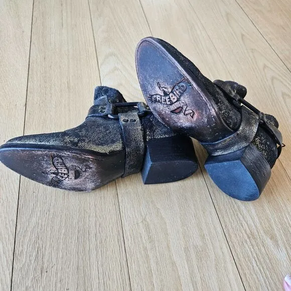 Freebird by Steven PHLOW Distressed‎ low ankle boots, Leather , back zip,,