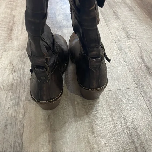 Frye Carmen 3 straps leather heeled boots Size 10