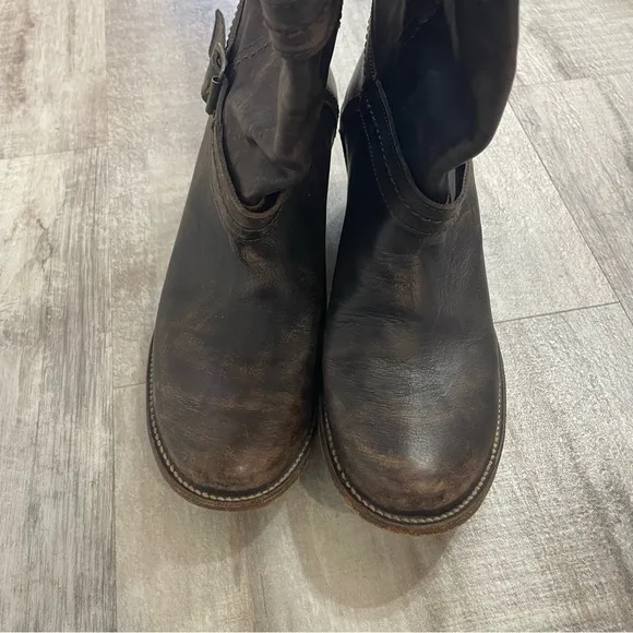Frye Carmen 3 straps leather heeled boots Size 10
