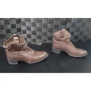 Frye Diana Cut Stud Short Booties Dark Brown size 7.5