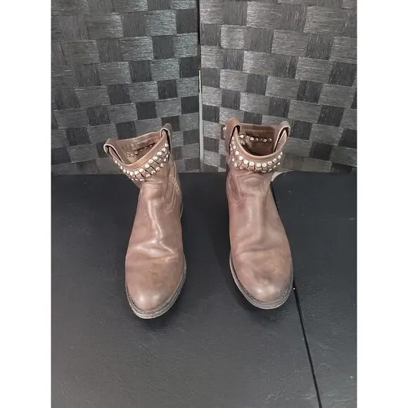 Frye Diana Cut Stud Short Booties Dark Brown size 7.5