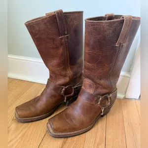 Frye Harness 12R Boots Women’s 7 Tan Leather Square Toe