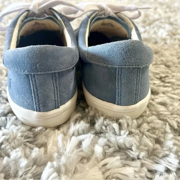 Frye Kerry Suede Sneakers in Blue sz 7