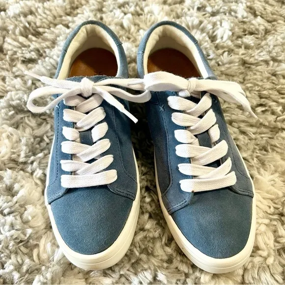 Frye Kerry Suede Sneakers in Blue sz 7