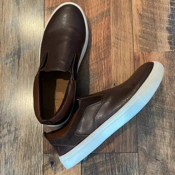 FRYE Mark Gore Leather Slip On Shoes