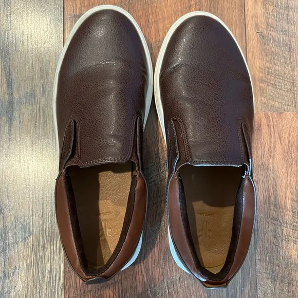 FRYE Mark Gore Leather Slip On Shoes