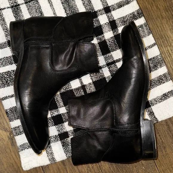 Frye MELISSA Slouch Black Leather Pull On Rounded Toe Ankle Boots Size 8.5
