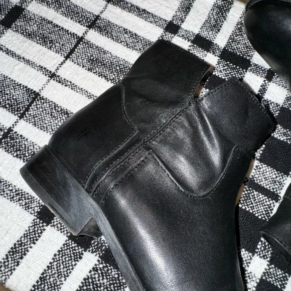 Frye MELISSA Slouch Black Leather Pull On Rounded Toe Ankle Boots Size 8.5