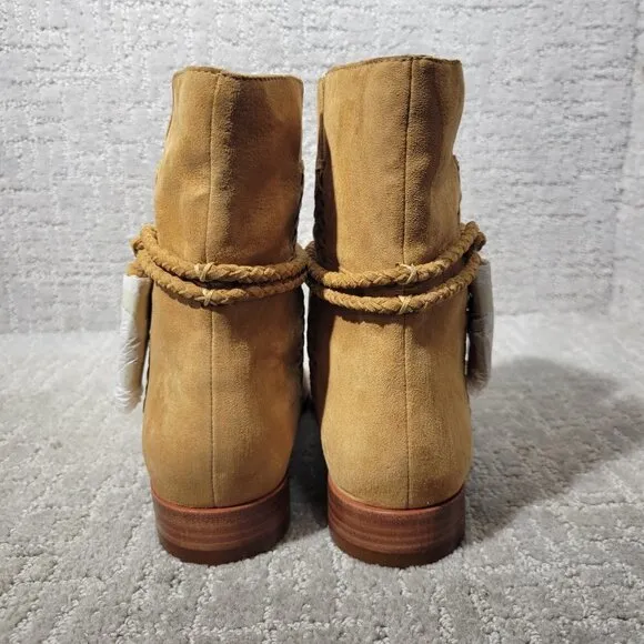 Frye Tina Women's Size 6.5M US Camel Suede Whipstitch Tassel Ankle Boots