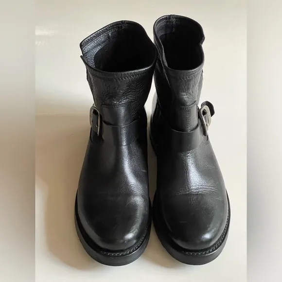 Frye Veronica boots black leather