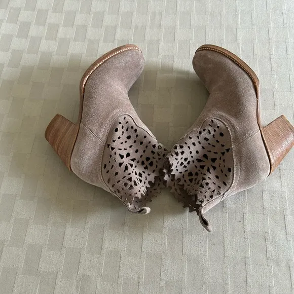 Frye Victoria Cut Short Boots