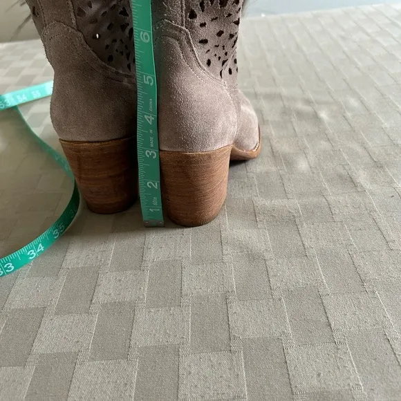 Frye Victoria Cut Short Boots