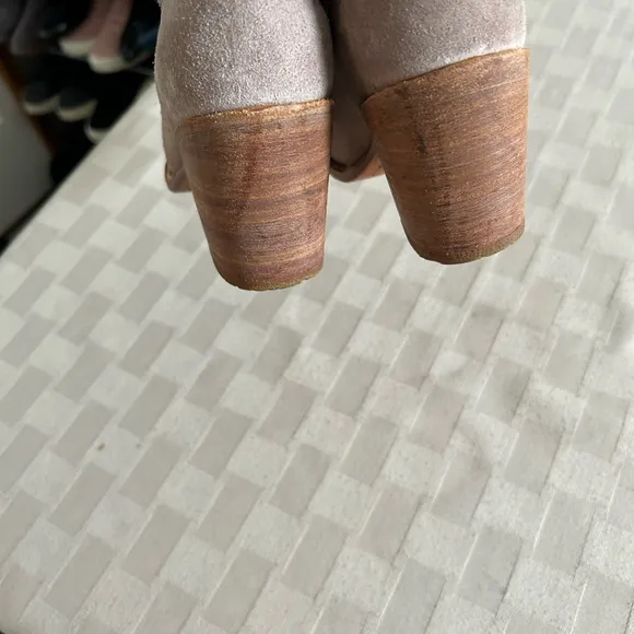Frye Victoria Cut Short Boots