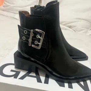 GANNI 45mm buckle-detail leather boots