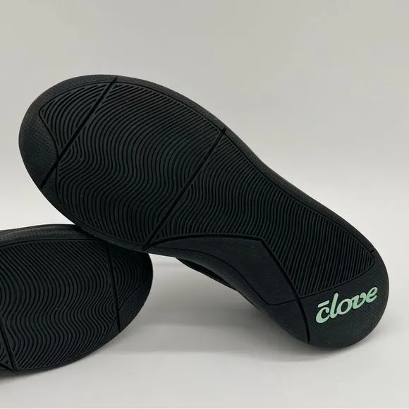 Gently Pre-Loved CLOVE All Black Option Clove Classic