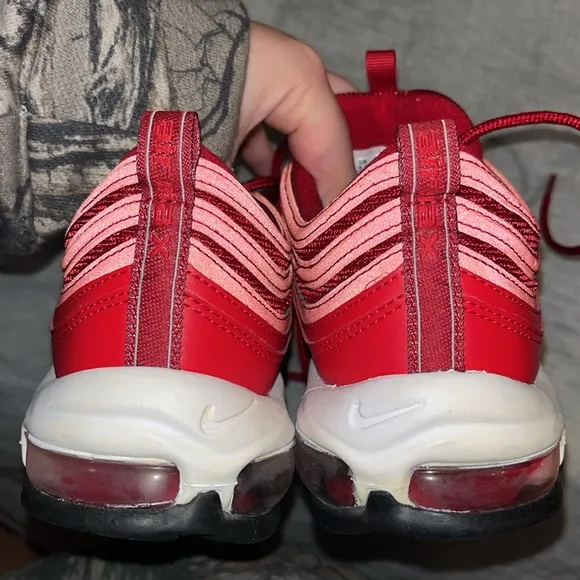 genuine vintage NIKE AIRMAX in red