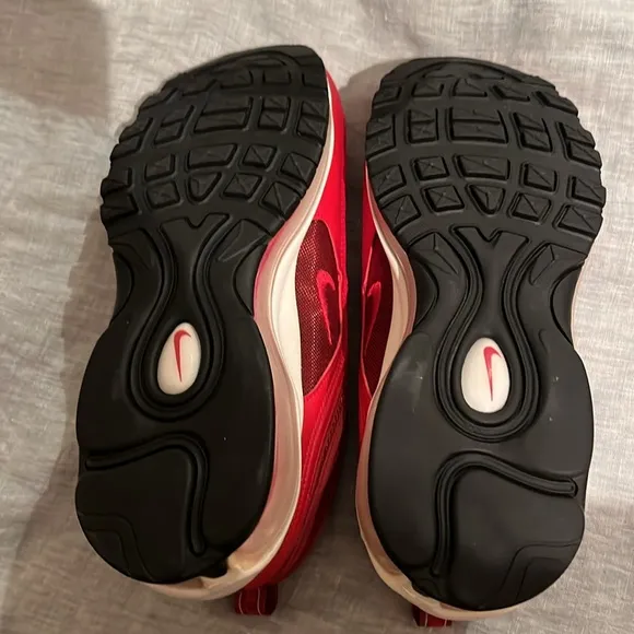 genuine vintage NIKE AIRMAX in red