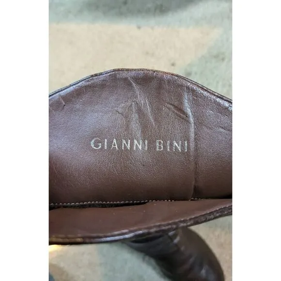 Gianni Bini leather boots. Size 7.5 in excellent condition.